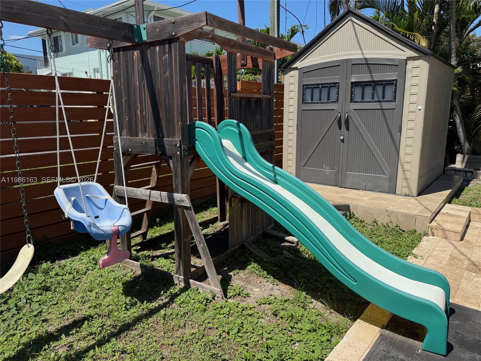 2355 SE 7th St Pompano Beach, FL 33062