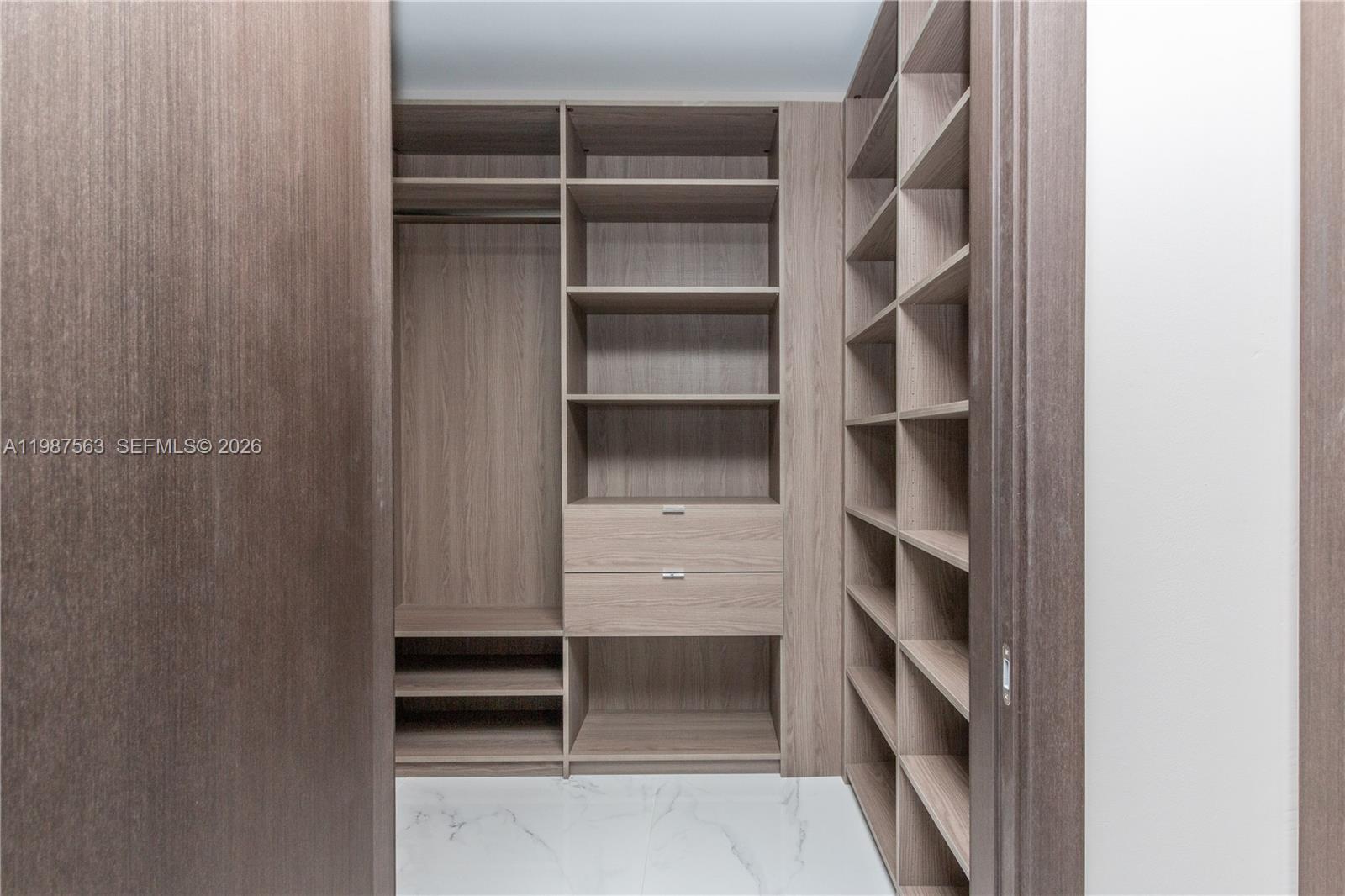 851 NE 1st Ave #PH 4611 Miami, FL 33132