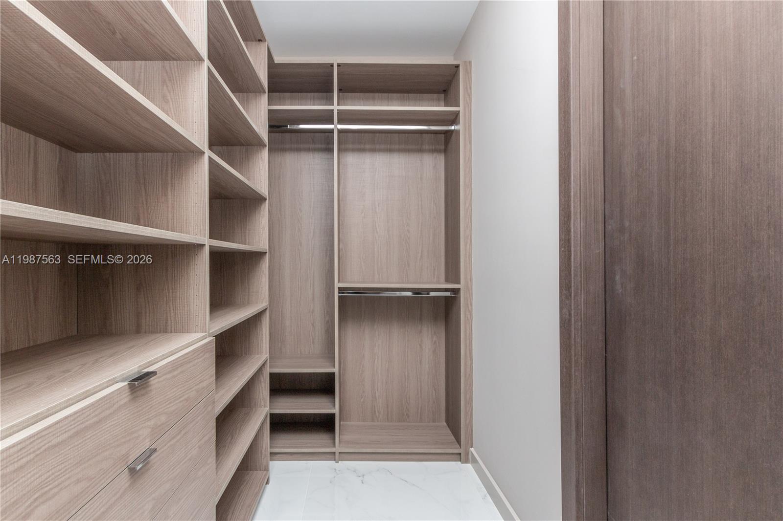 851 NE 1st Ave #PH 4611 Miami, FL 33132