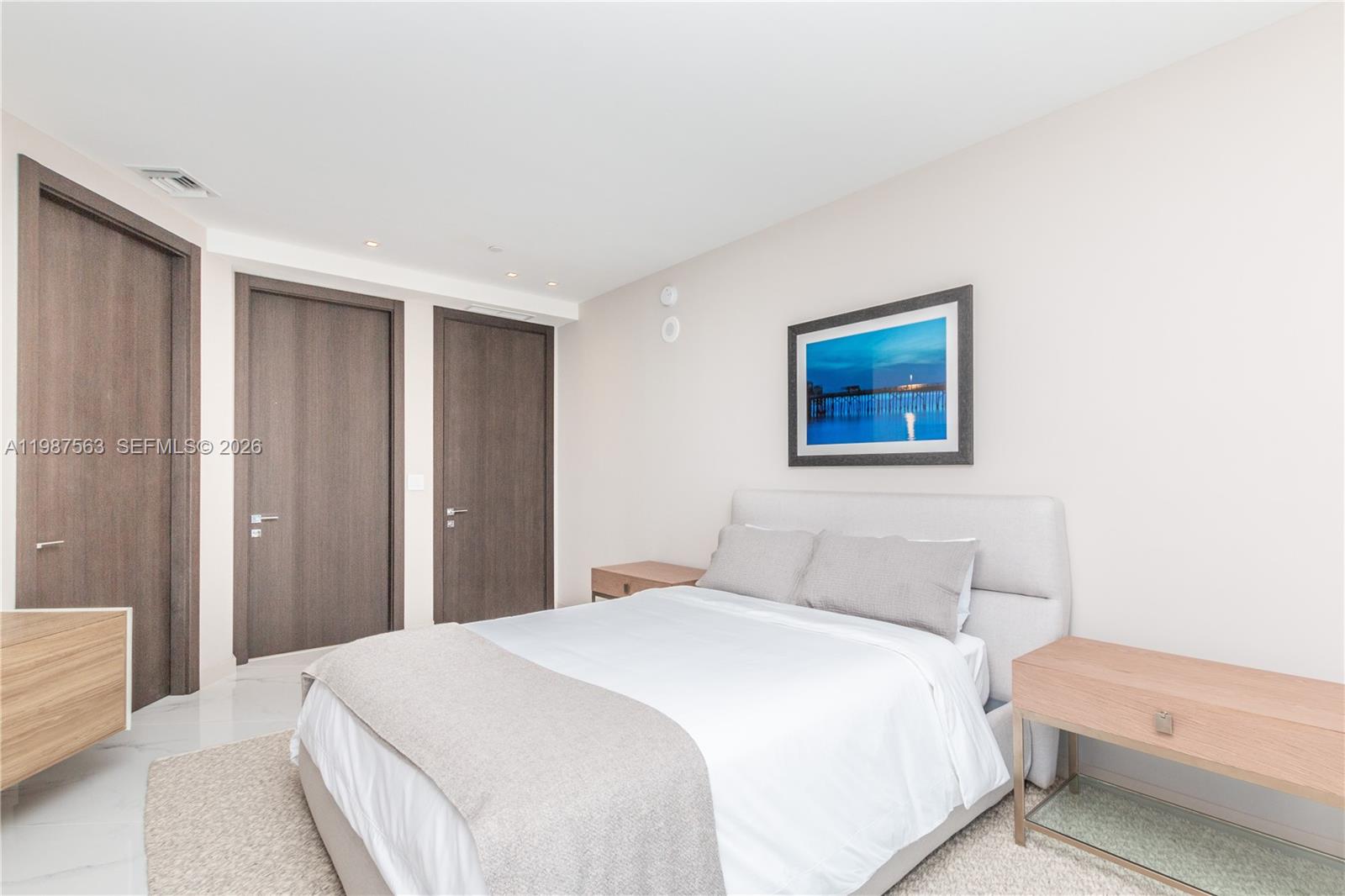 851 NE 1st Ave #PH 4611 Miami, FL 33132