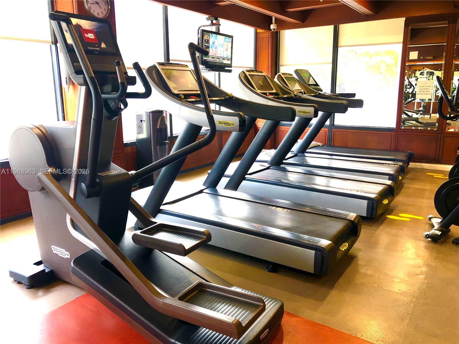 image Charter Club19