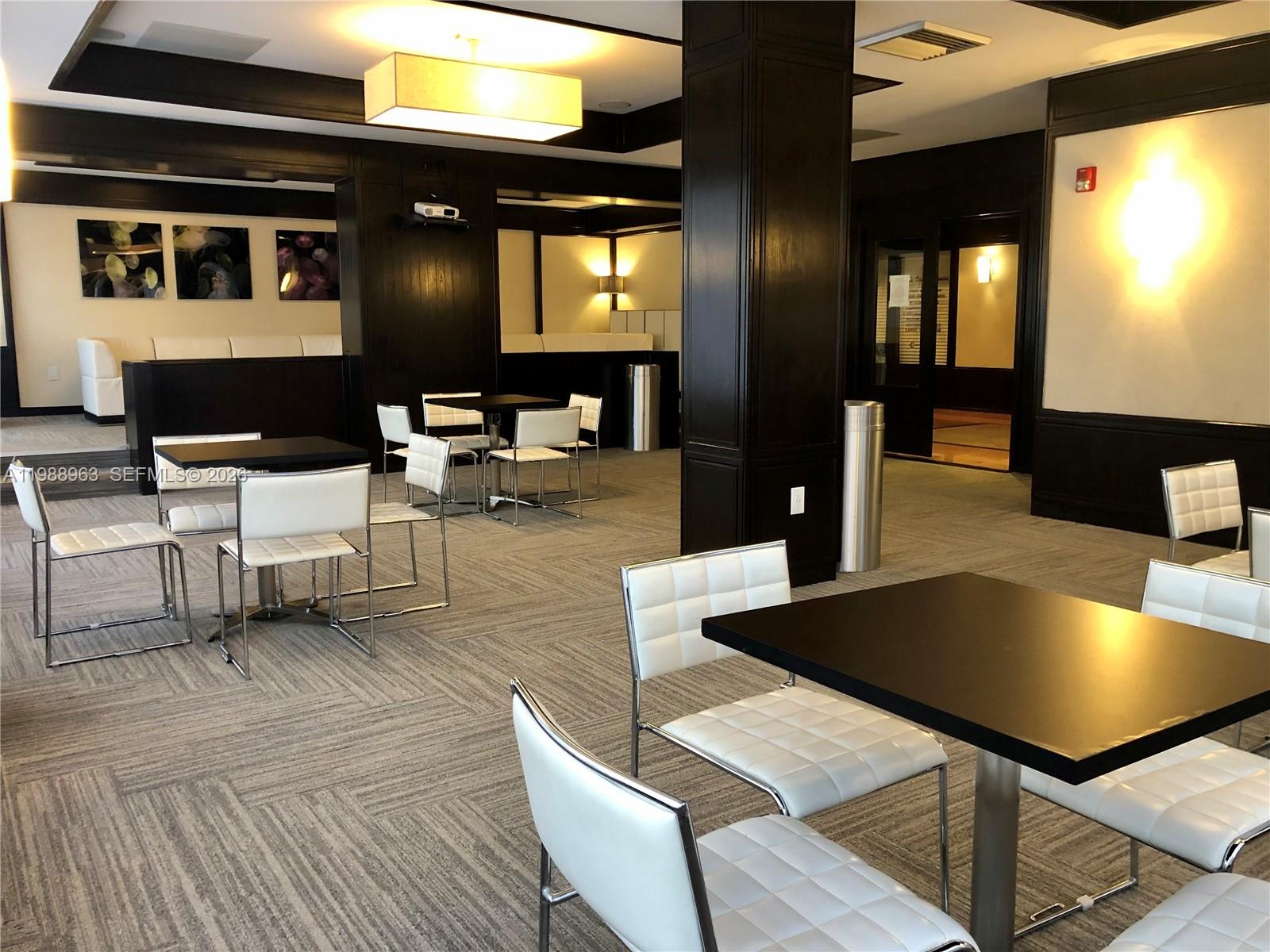 image Charter Club22