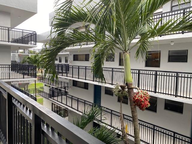 650 NE 149th St #102F