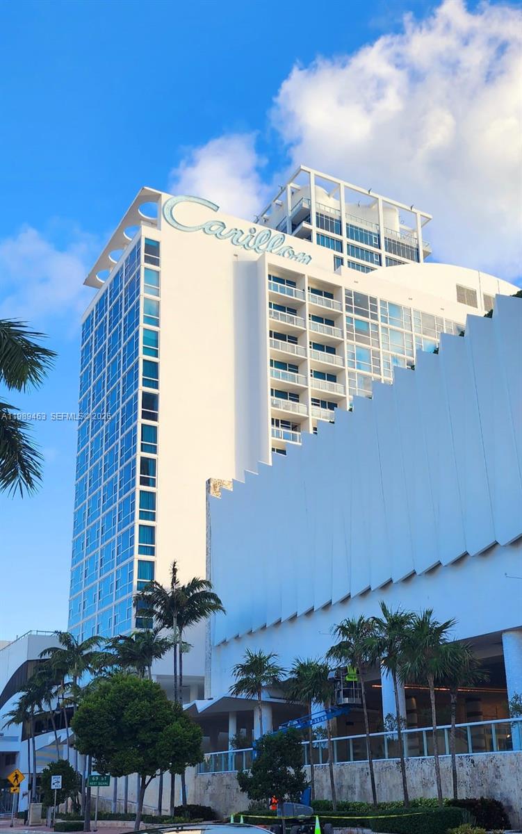 image The Carillon Center Tower2