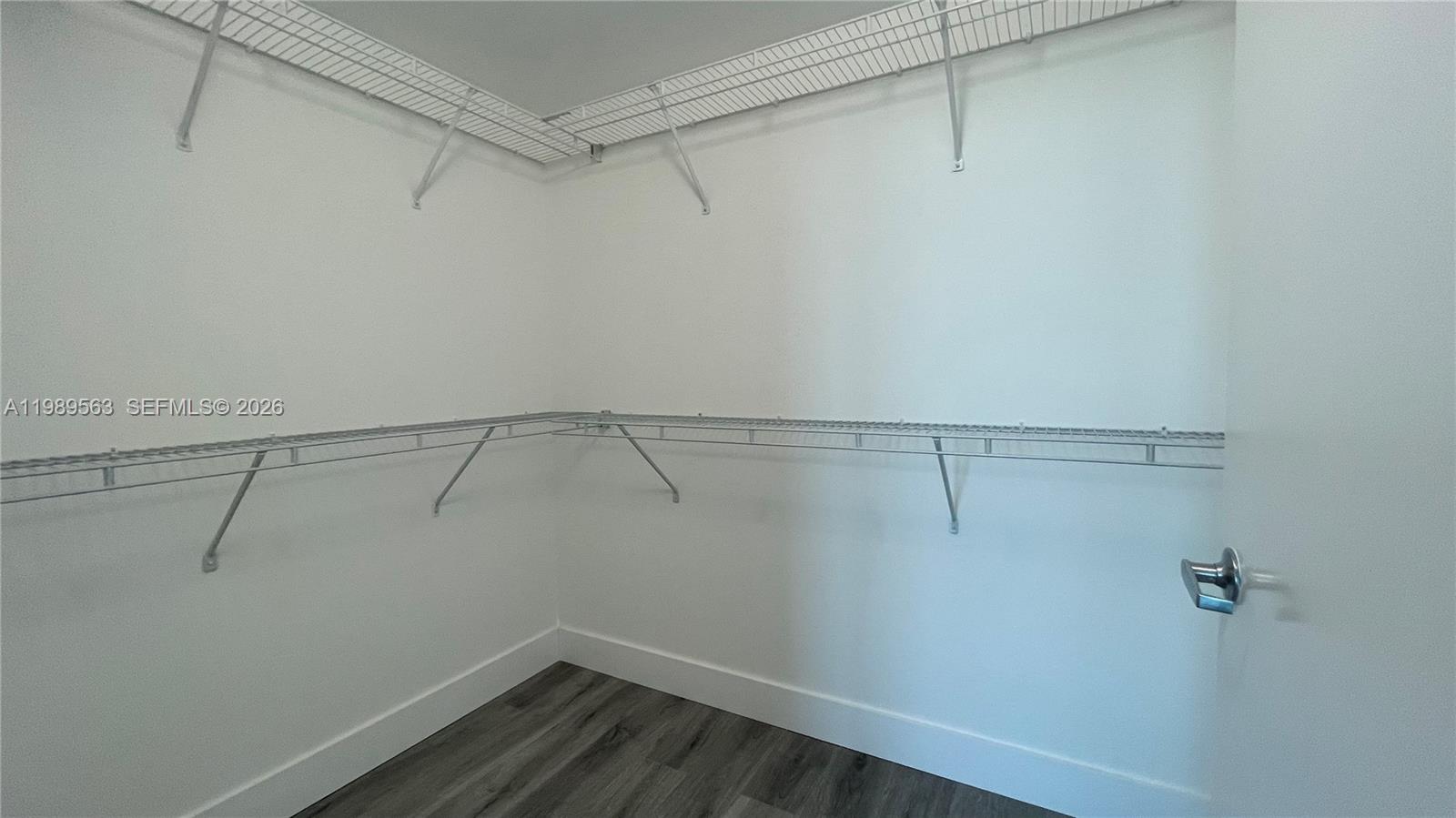 9055 SW 73rd Ct #1201 Miami, FL 33156