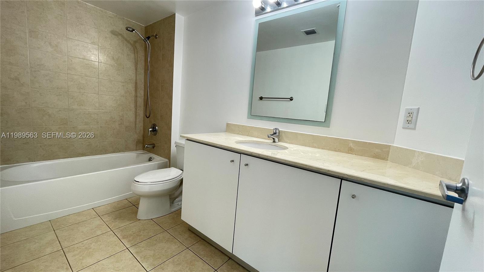 9055 SW 73rd Ct #1201 Miami, FL 33156