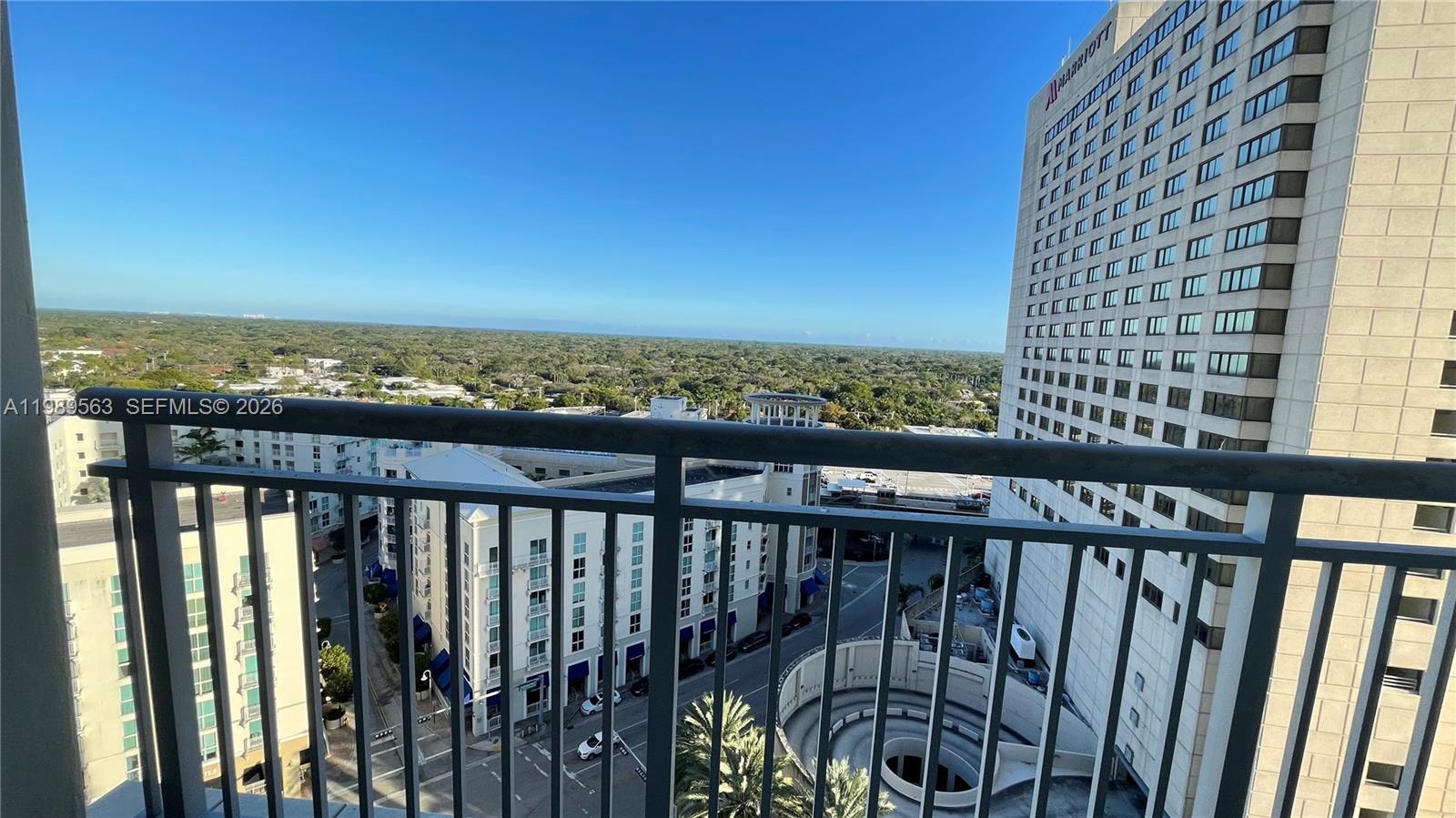 9055 SW 73rd Ct #1201 Miami, FL 33156