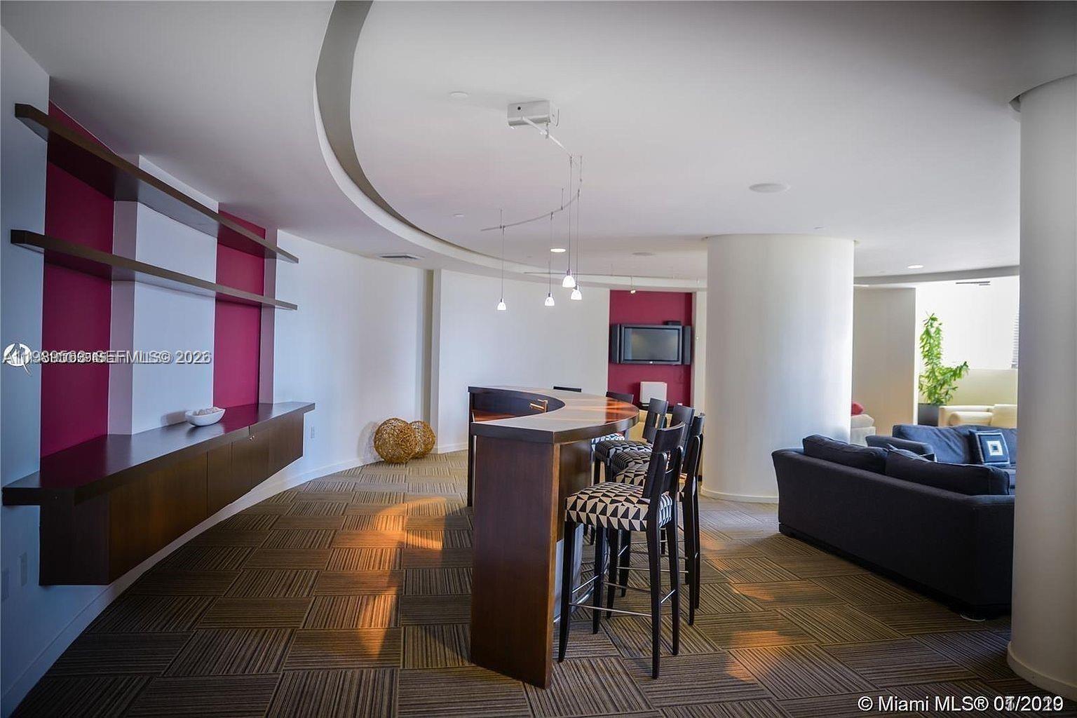 9055 SW 73rd Ct #1201 Miami, FL 33156