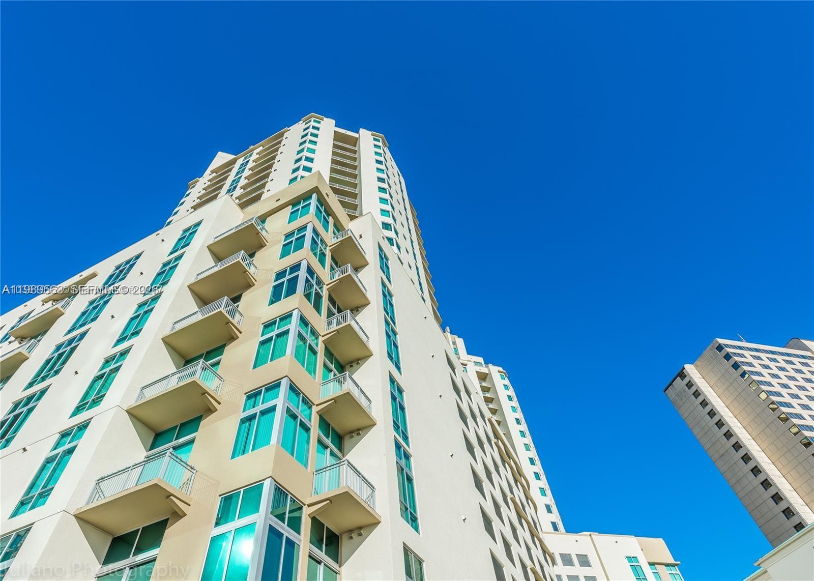 9055 SW 73rd Ct #1201 Miami, FL 33156