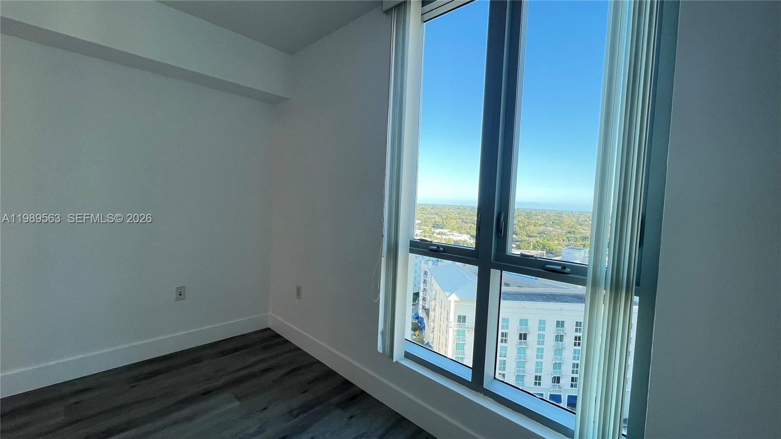 9055 SW 73rd Ct #1201 Miami, FL 33156