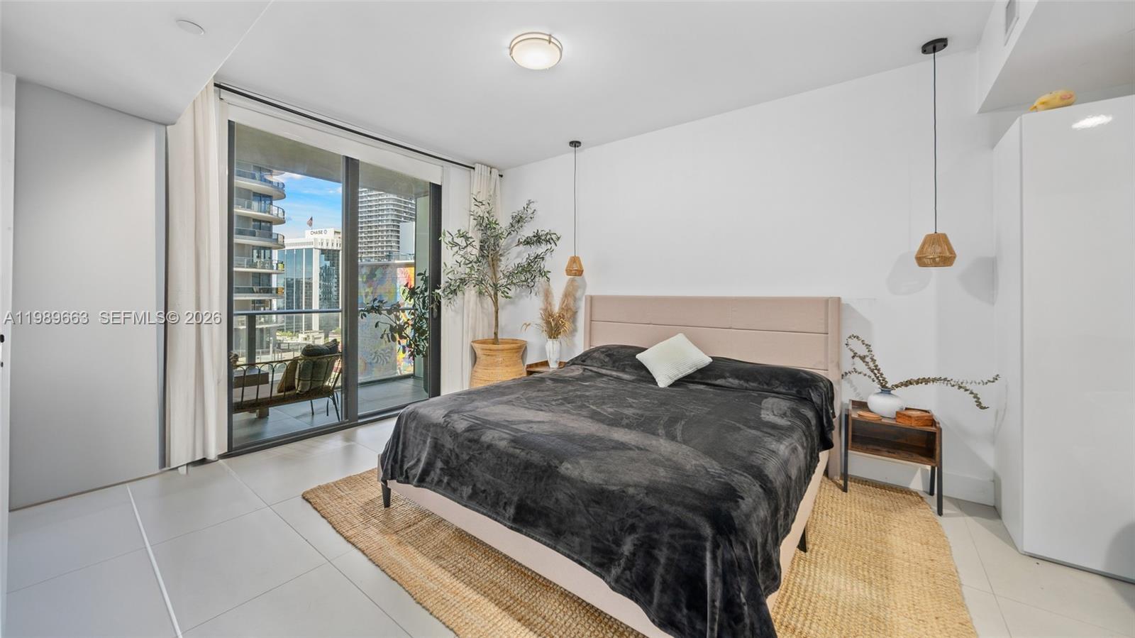 image 1010 Brickell12