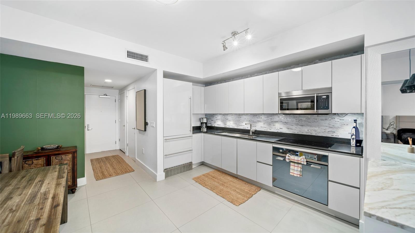 image 1010 Brickell3