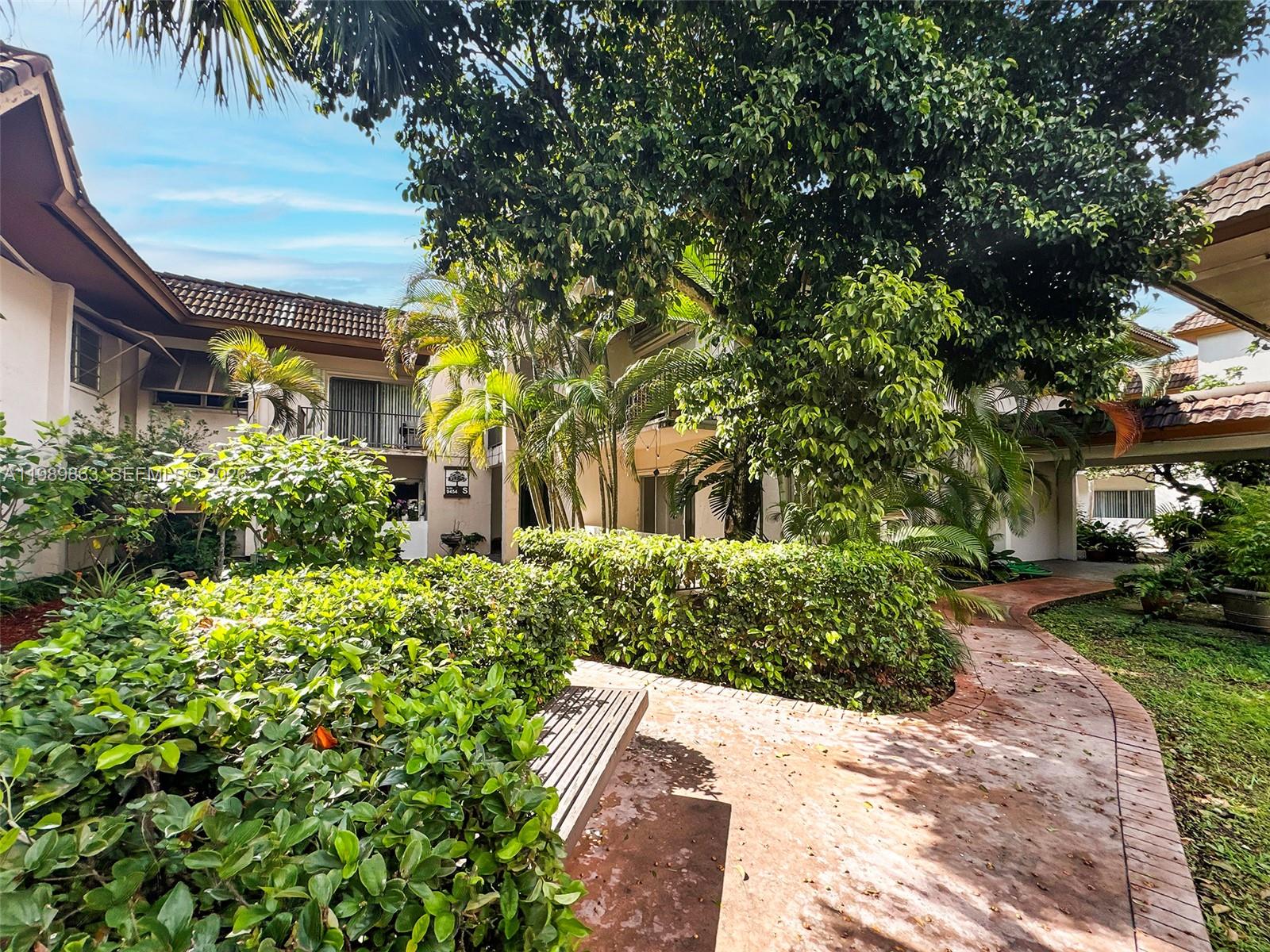 9454 SW 77th Ave #S1