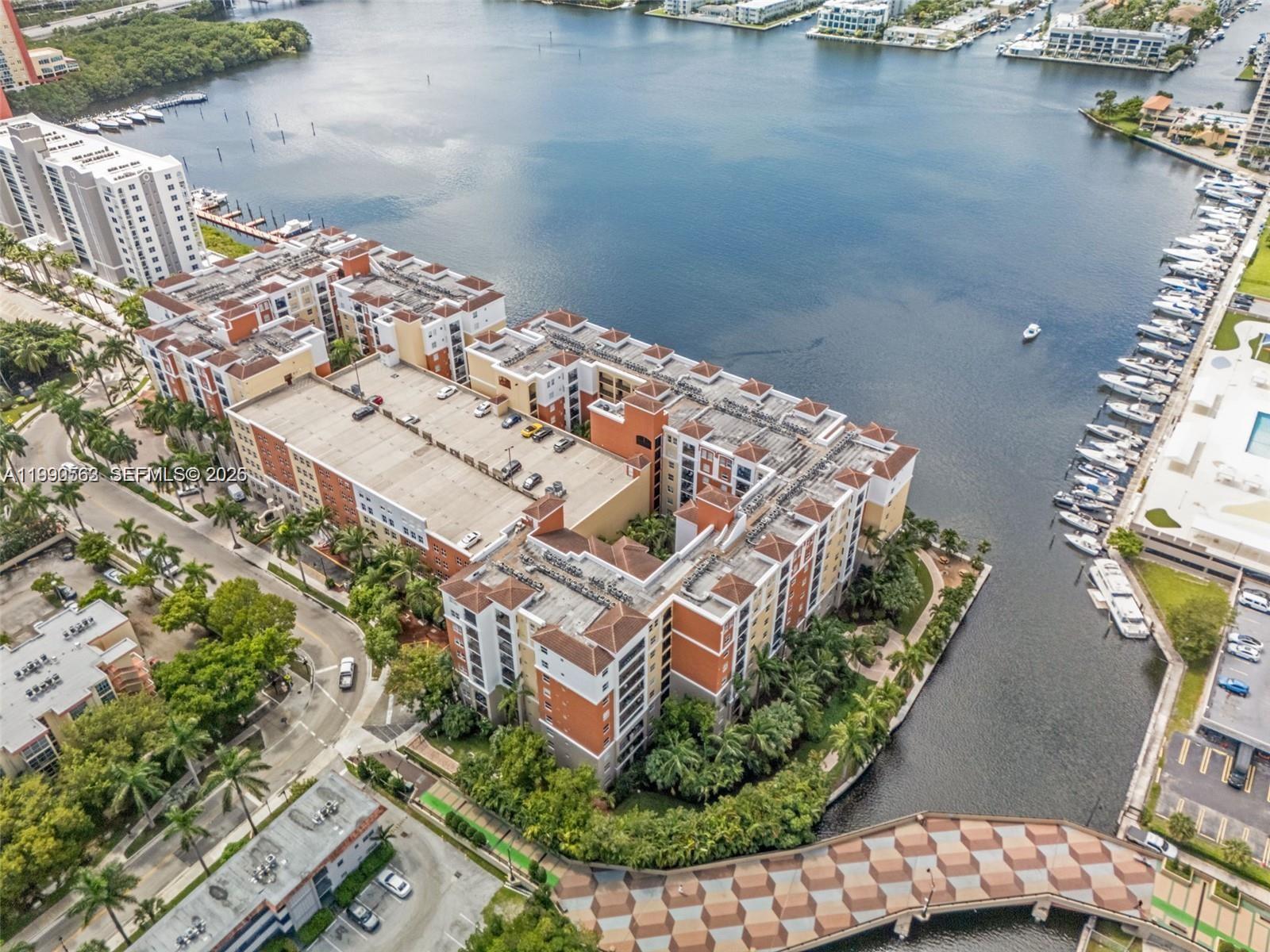 image Porto Bellagio Condo17