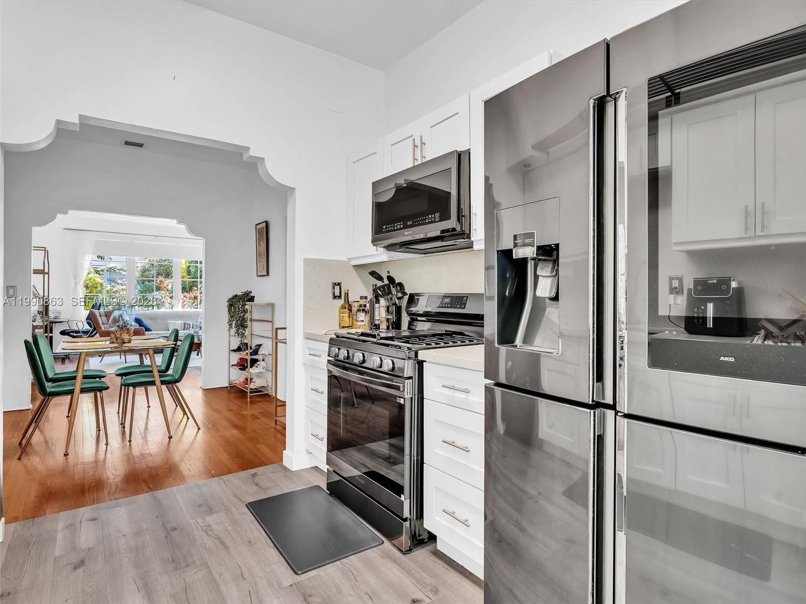 910 Lenox Ave #2 Miami Beach, FL 33139