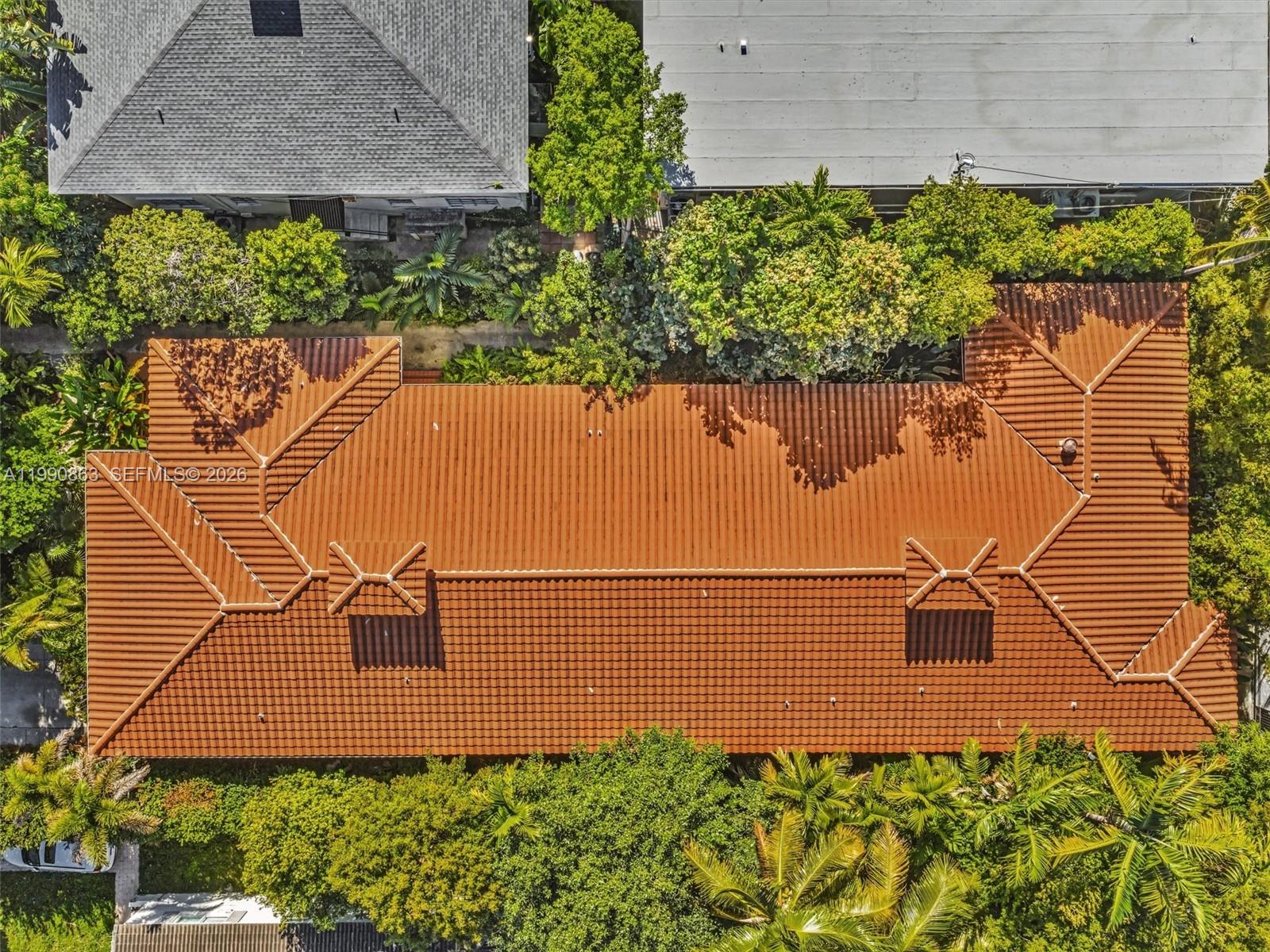 910 Lenox Ave #2 Miami Beach, FL 33139