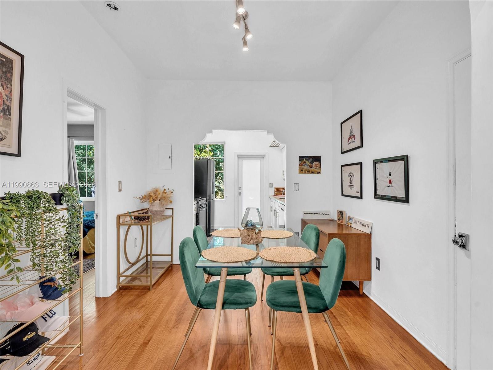 910 Lenox Ave #2 Miami Beach, FL 33139