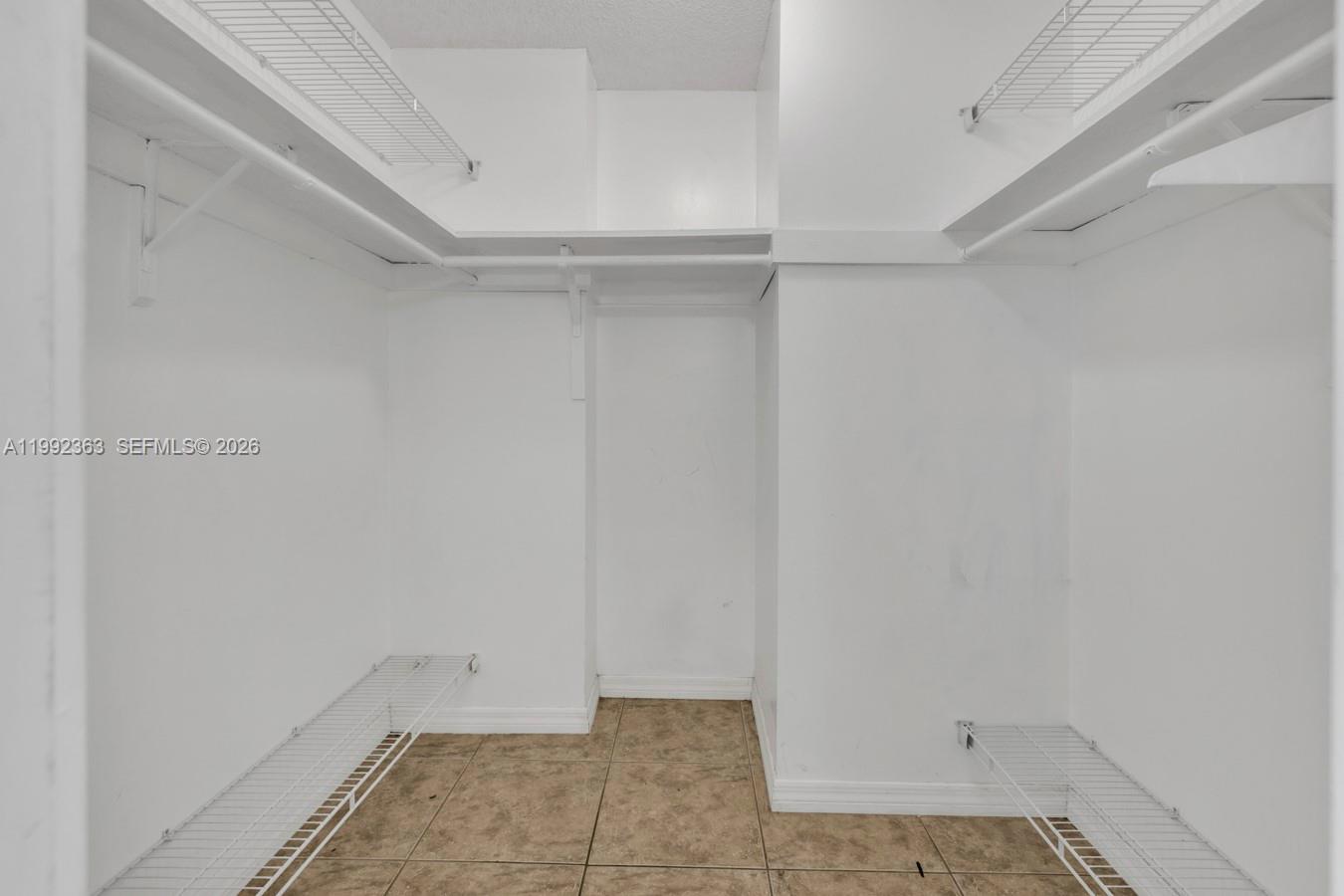 18011 Biscayne Blvd #903 Aventura, FL 33160