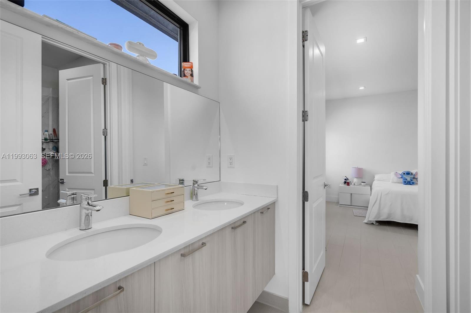 8019 NW 46th Ter Doral, FL 33166