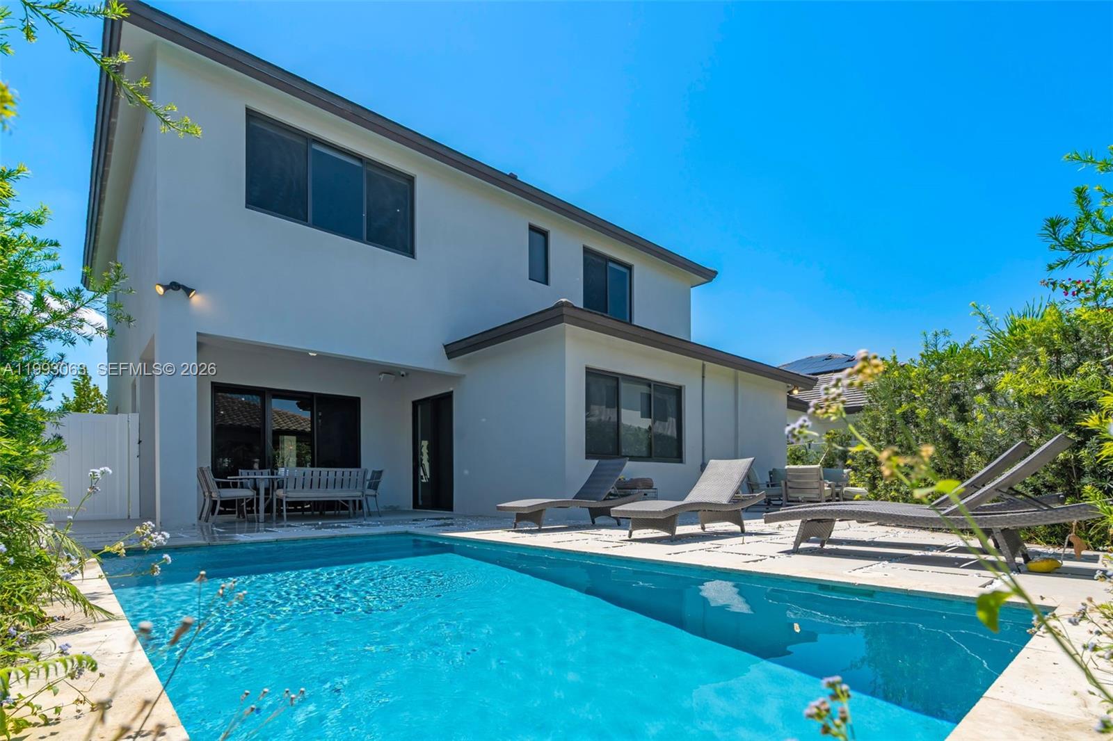 8019 NW 46th Ter Doral, FL 33166