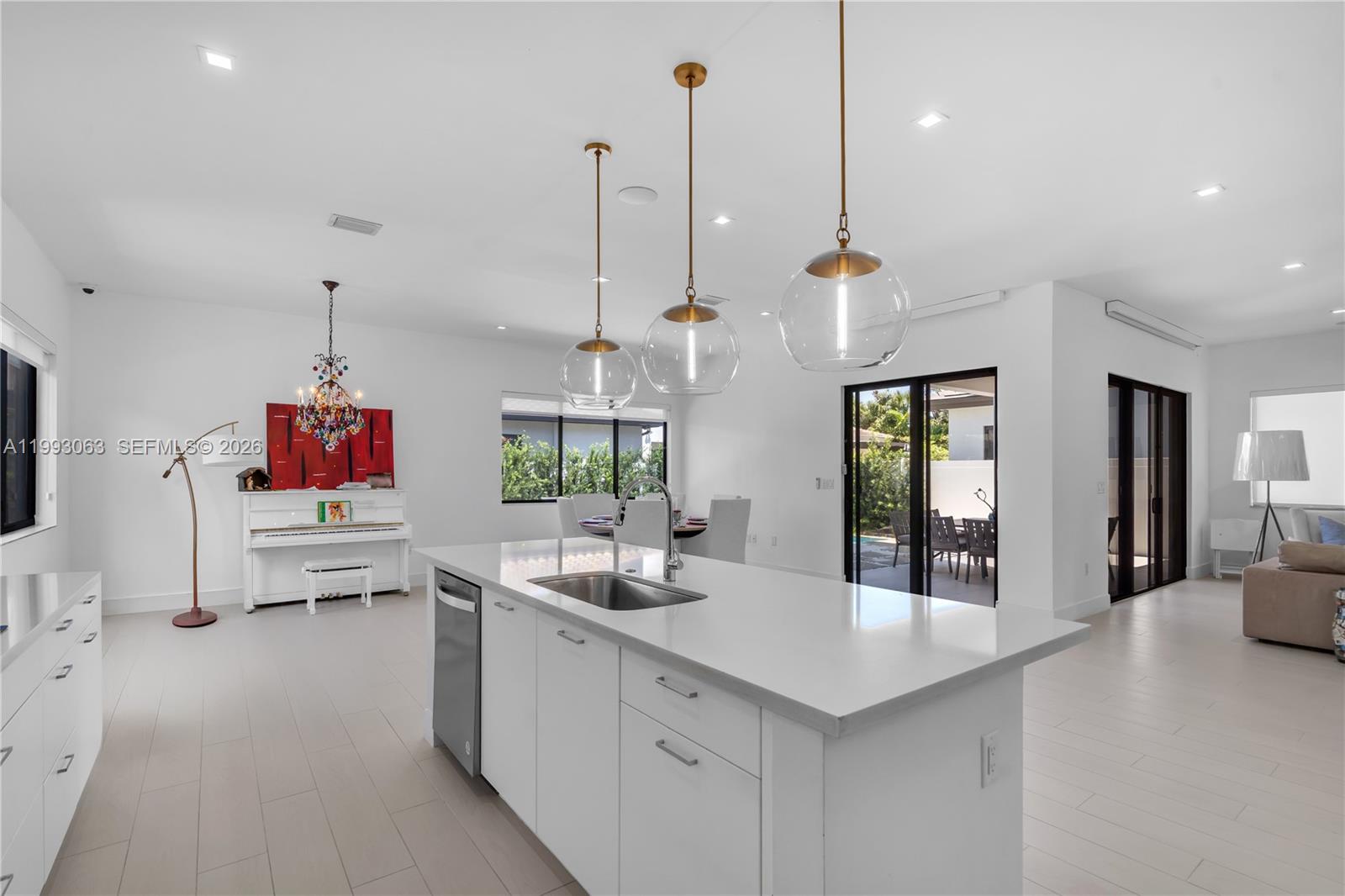 8019 NW 46th Ter Doral, FL 33166