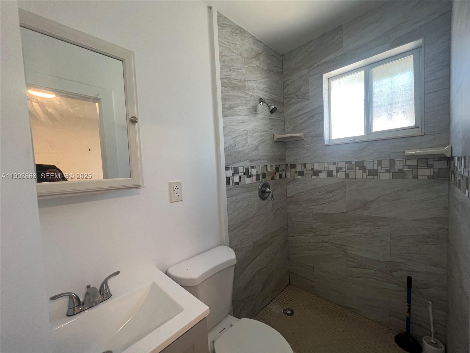 599 NW 33rd St Miami, FL 33127