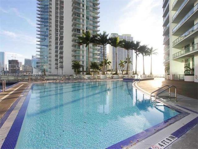 90 SW 3rd St #1809 Miami, FL 33130