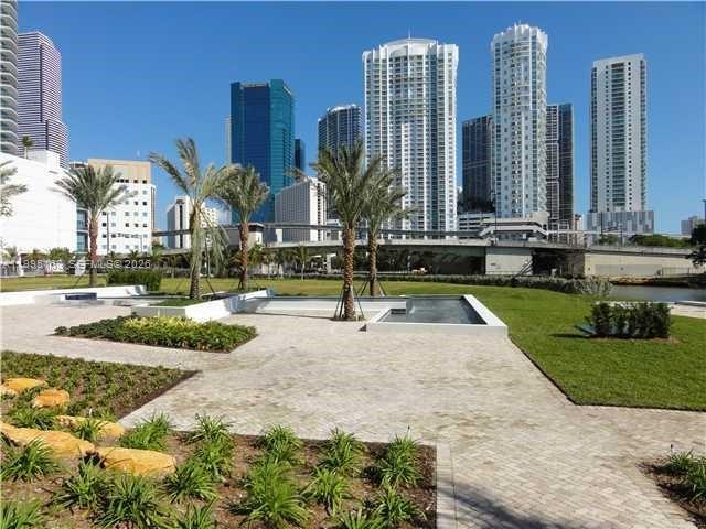 90 SW 3rd St #1809 Miami, FL 33130