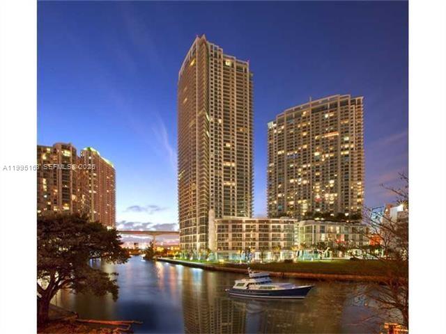 90 SW 3rd St #1809 Miami, FL 33130