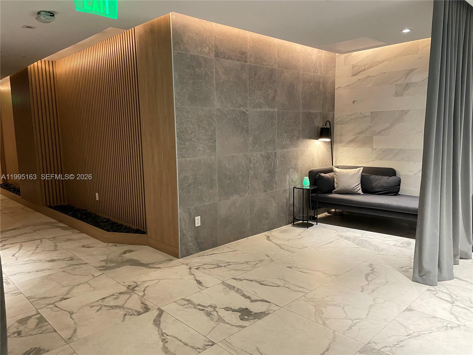 90 SW 3rd St #1809 Miami, FL 33130