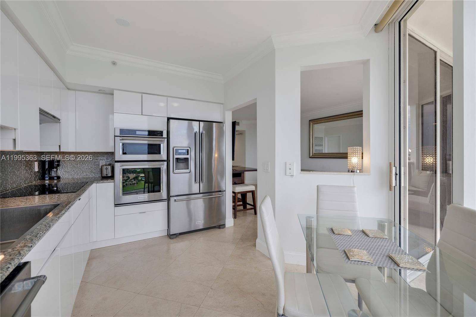 image Blue Diamond11