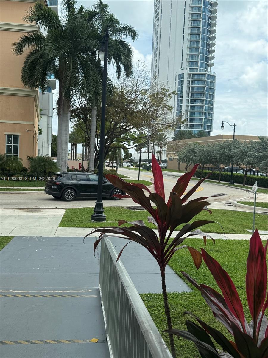 17560 Atlantic Blvd #302