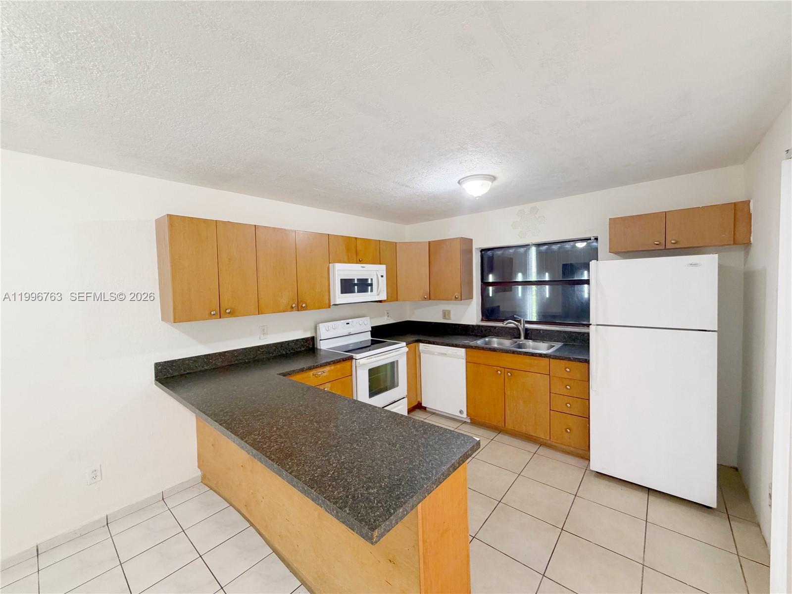 2455 W 67th Pl #10-14 Hialeah, FL 33016