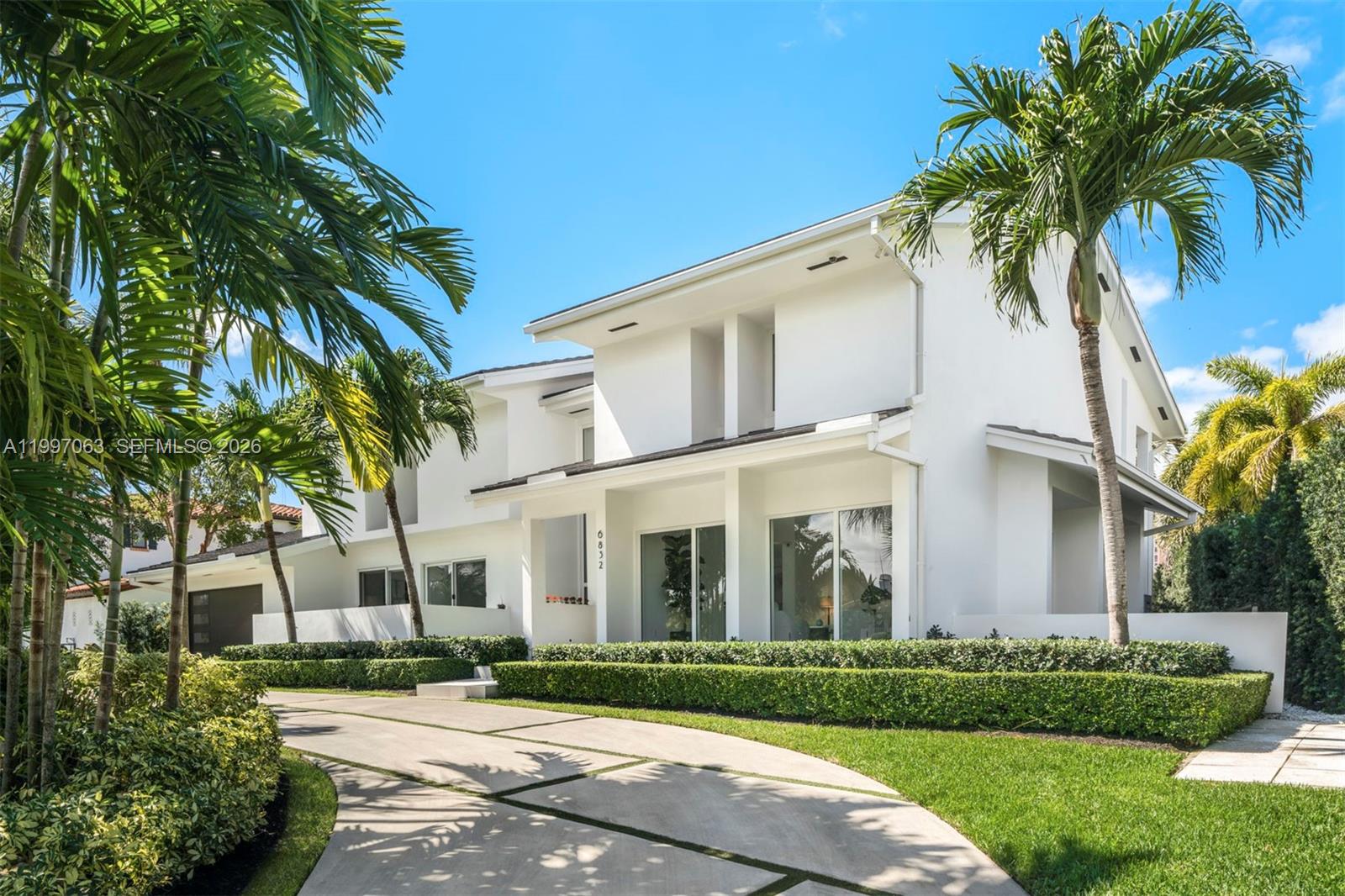6832 Sunrise Ct