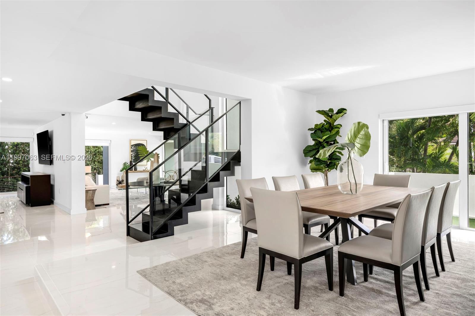 6832 Sunrise Ct Coral Gables, FL 33133