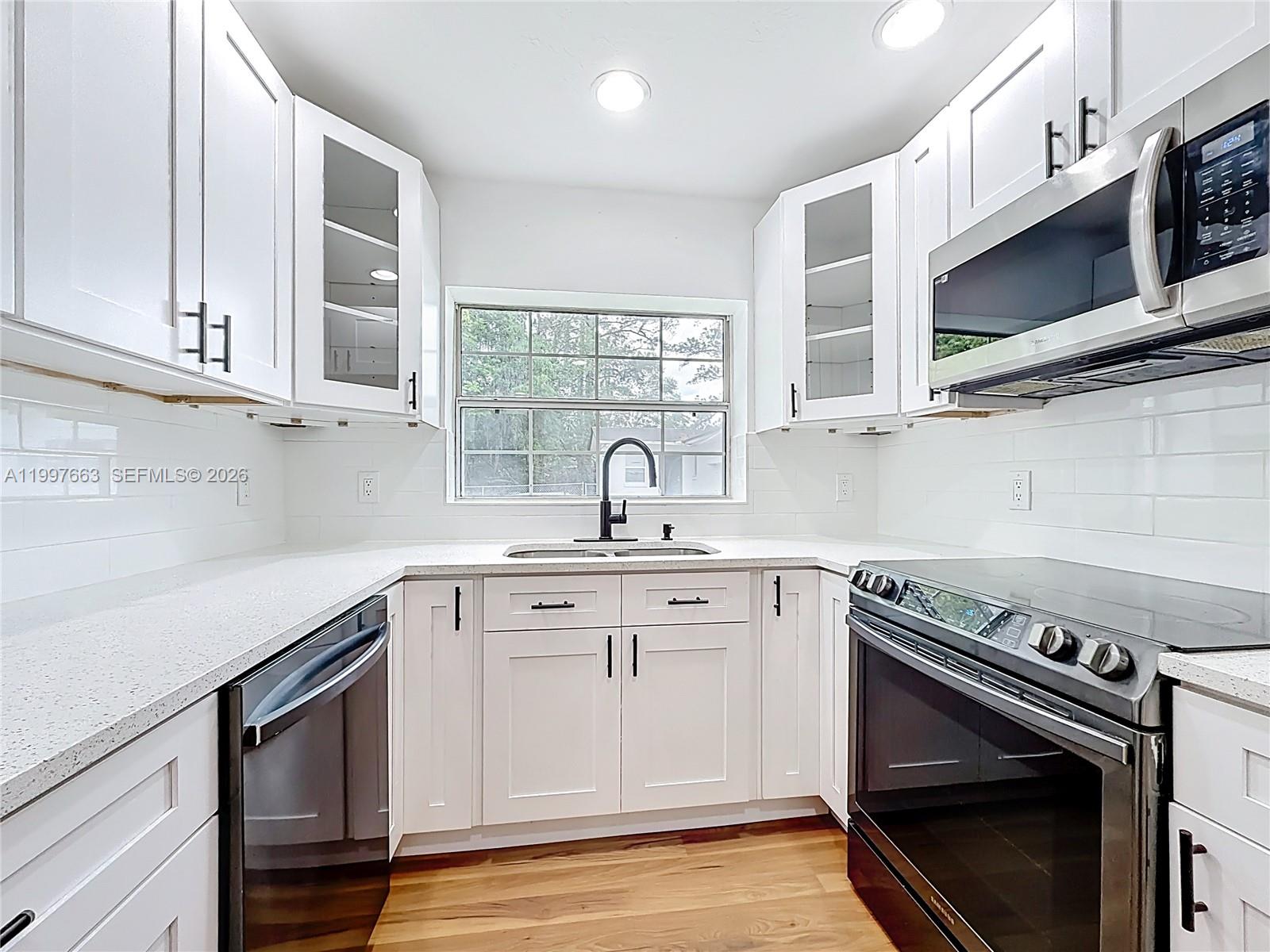 1220 NE 16th Ave Ocala, FL 34470