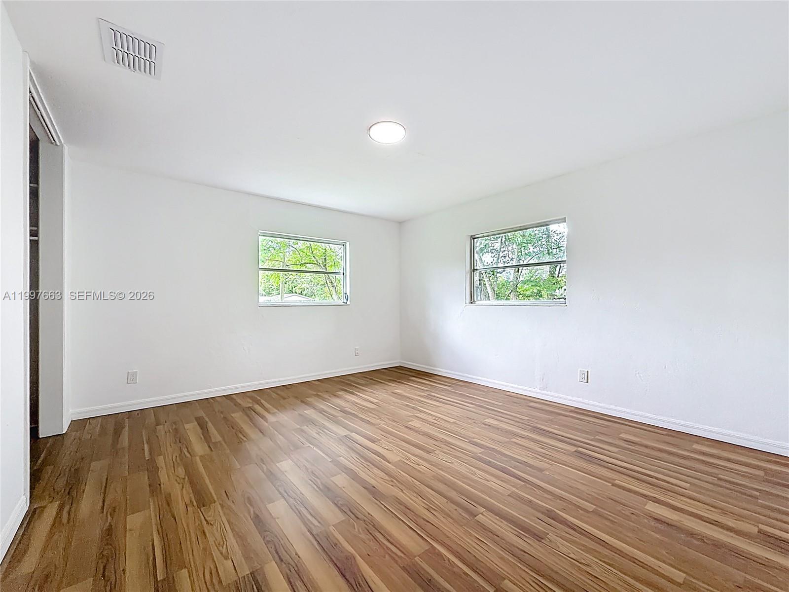 1220 NE 16th Ave Ocala, FL 34470