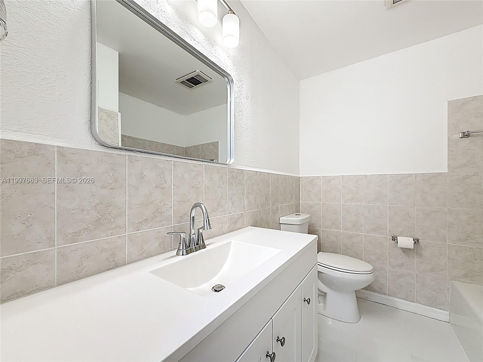 1220 NE 16th Ave Ocala, FL 34470