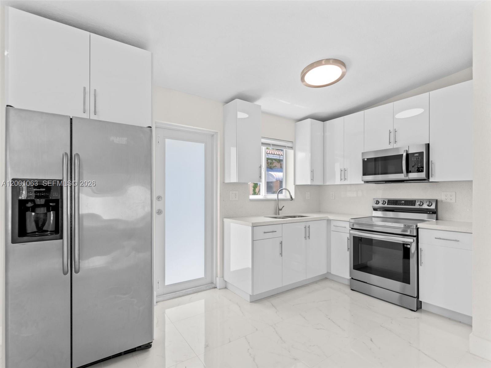 3231 NW 48th Ter Miami, FL 33142