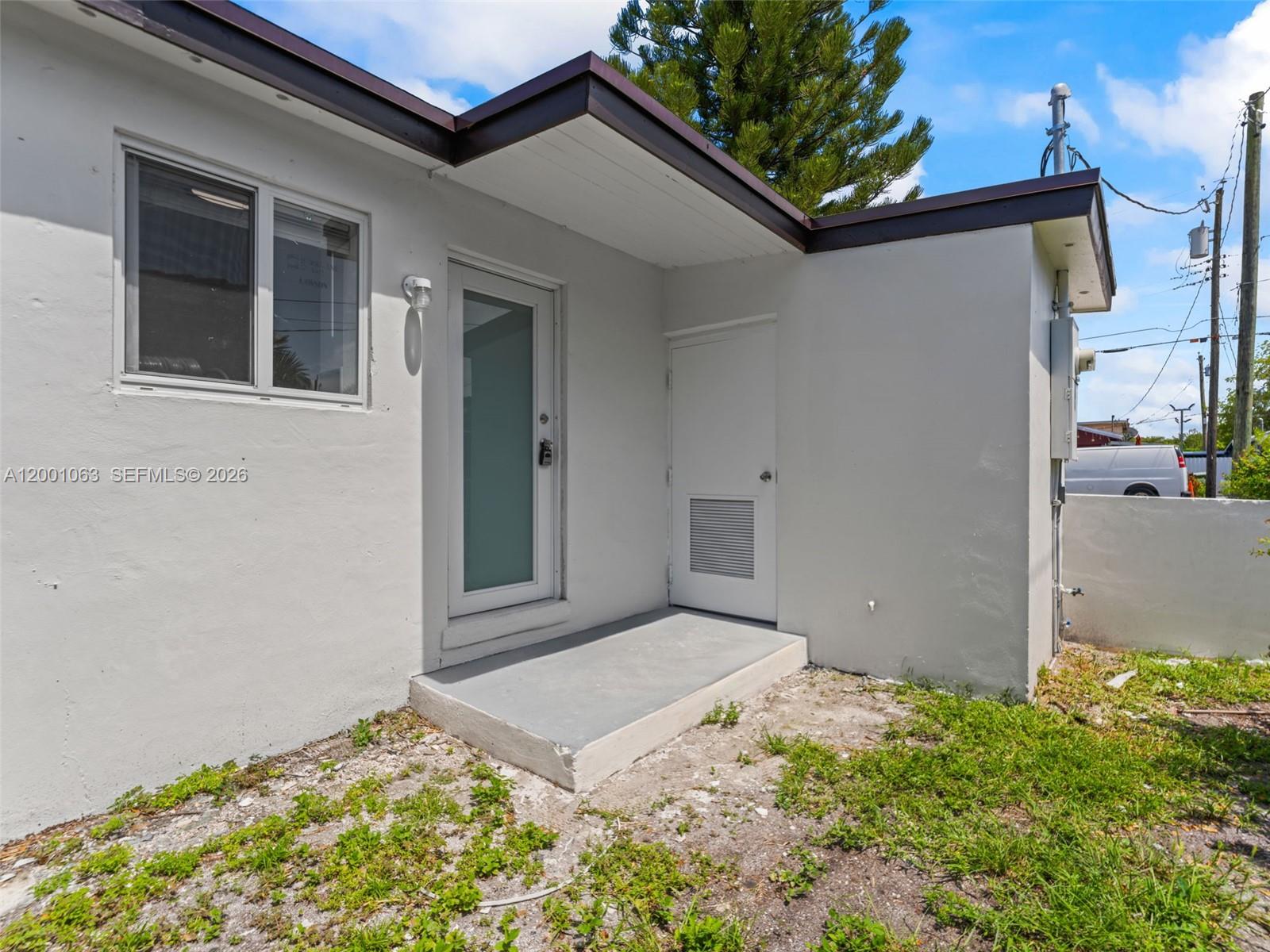 3231 NW 48th Ter Miami, FL 33142