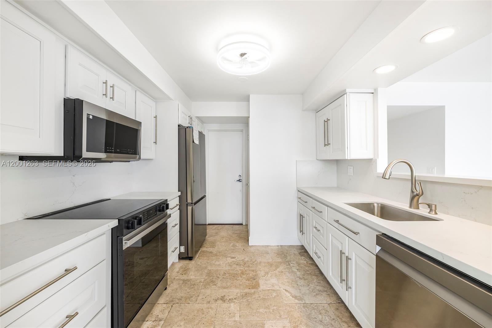 1420 Brickell Bay Dr #1401A Miami, FL 33131