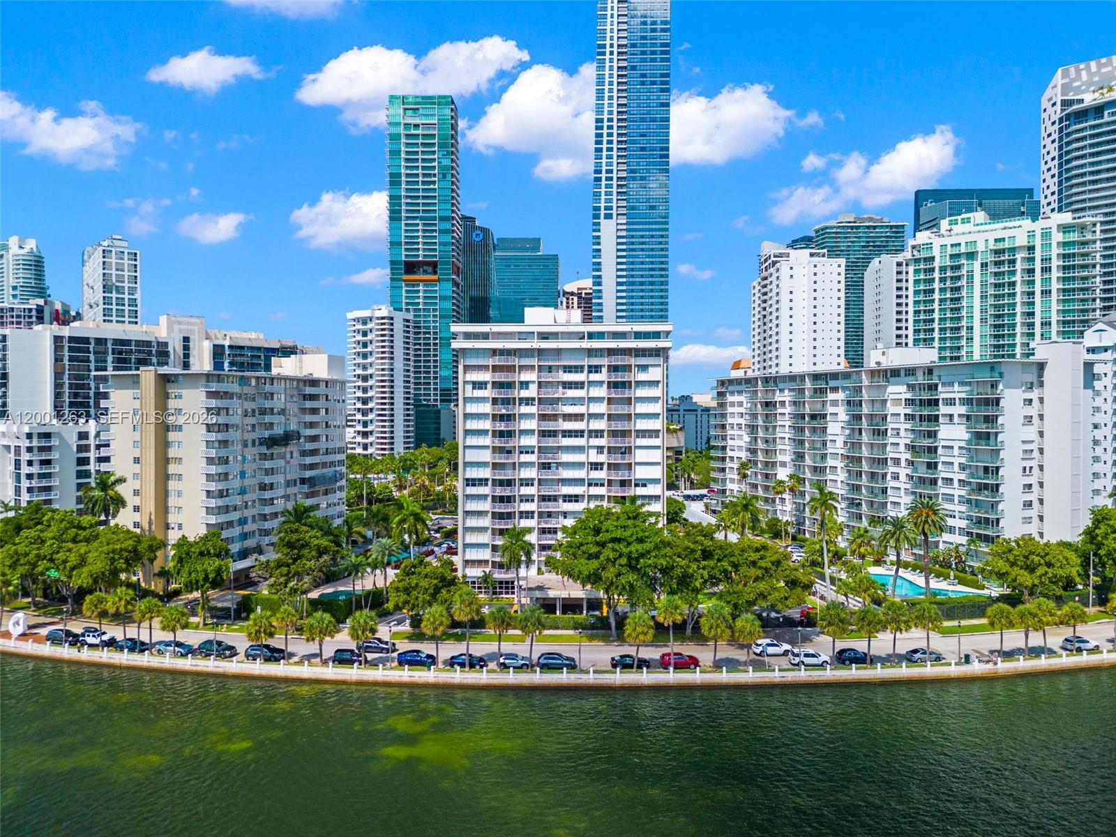 1420 Brickell Bay Dr #1401A Miami, FL 33131