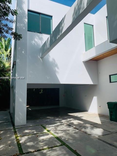 785 Harbor Dr #_ Key Biscayne, FL 33149