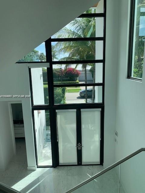 785 Harbor Dr #_ Key Biscayne, FL 33149