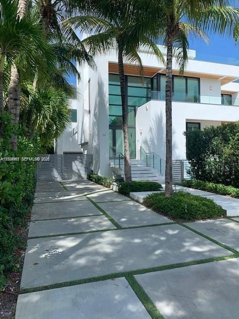 785 Harbor Dr #_ Key Biscayne, FL 33149