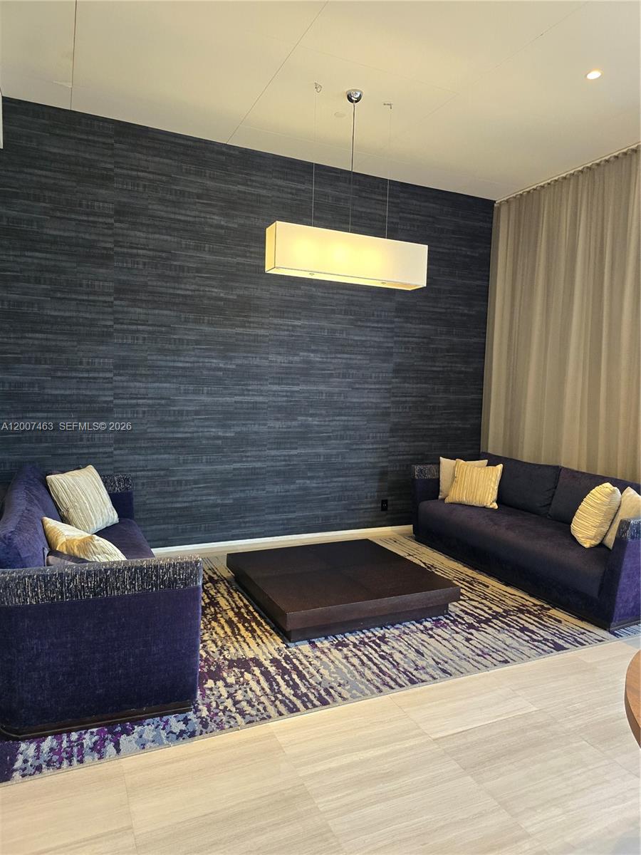 image Arlen House East9