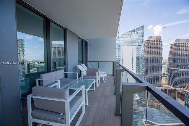 image Reach Brickell City Centre2