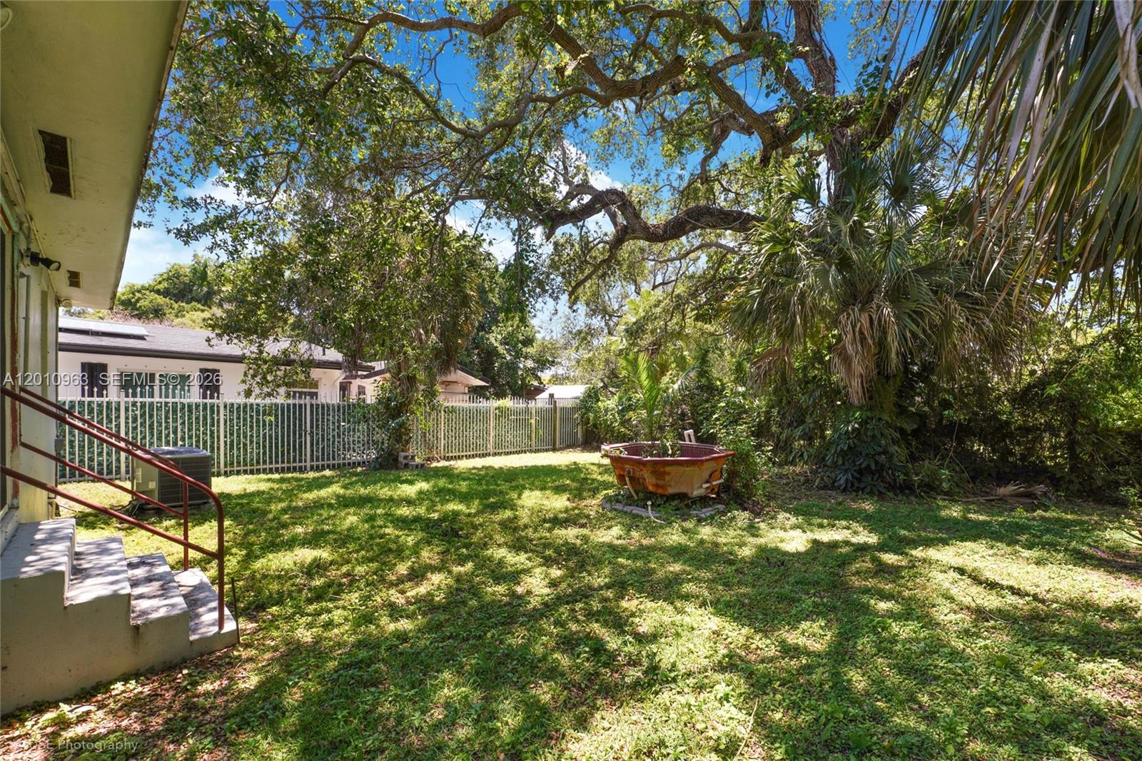 3278 Thomas Ave Miami, FL 33133