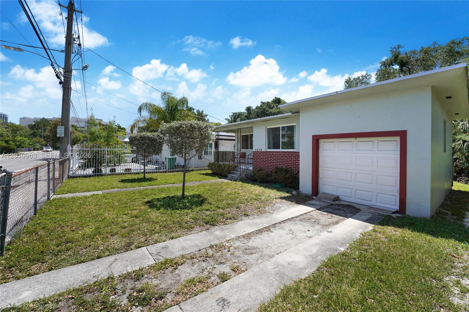 3278 Thomas Ave Miami, FL 33133
