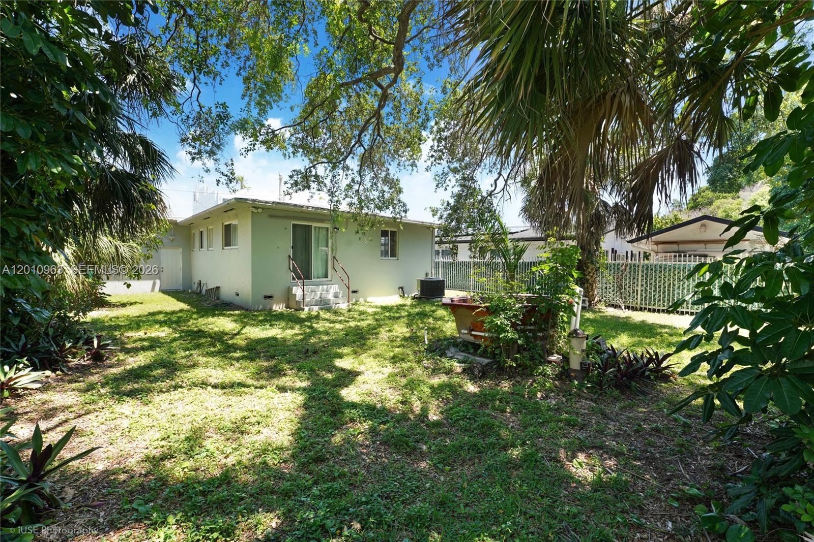 3278 Thomas Ave Miami, FL 33133
